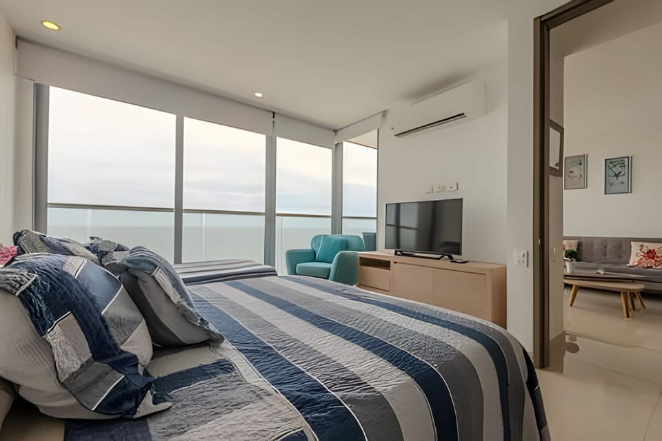 Spectacular Ocean View in Morros City, 19th Floor Apartment in Cartagena
