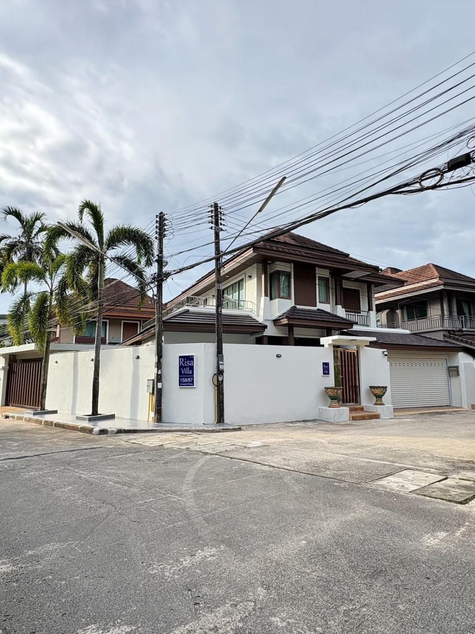 RisaVilla Phuket - 4BR Pool Villa near Patong Beach Villa in Patong