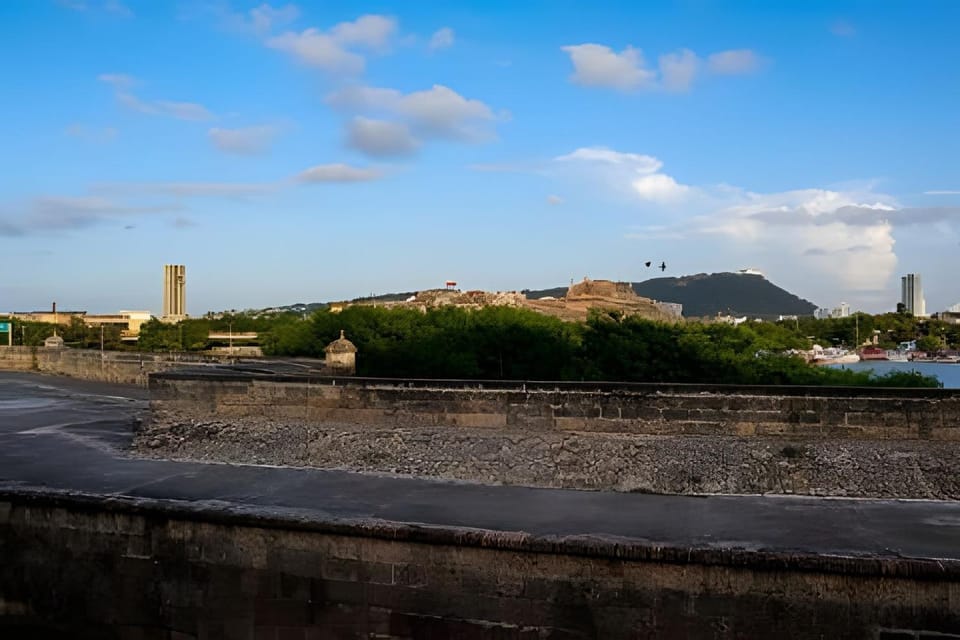 Relaxing New Apt w/ Balcony in Getsemani! Apartment in Cartagena