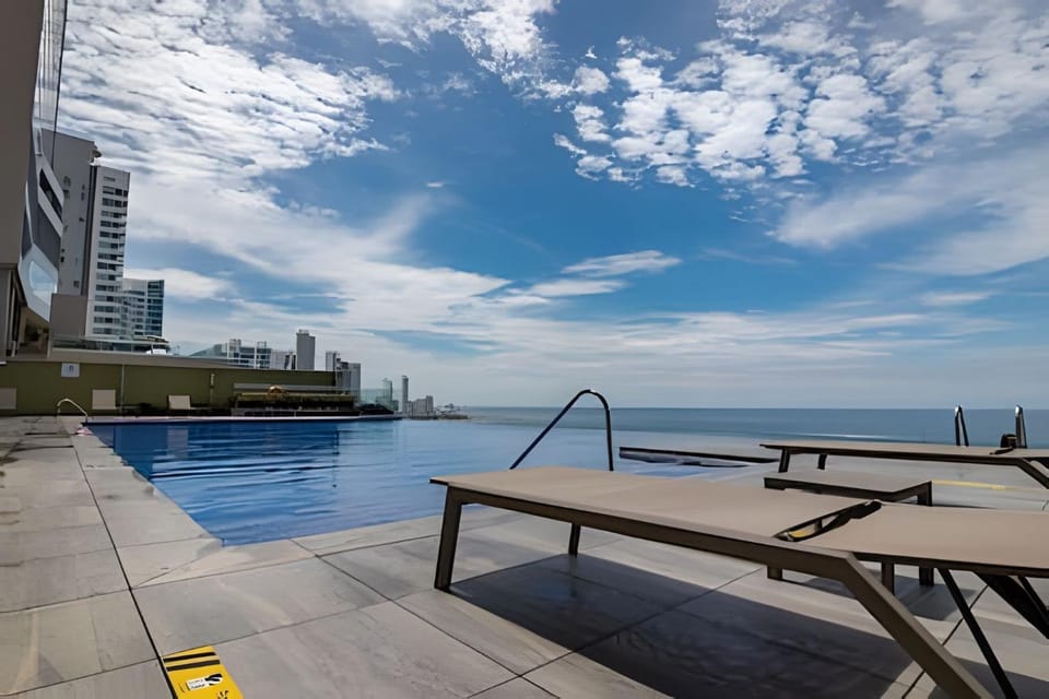 H2 Luxury 1 Bd Apt, 23rd Floor. Complementary maid Apartment in Cartagena