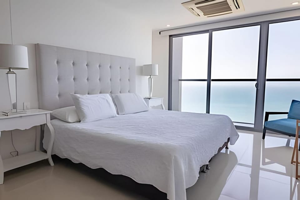 Spectacular 2 bd apt on the 24th Floor-Morros City Apartment in Cartagena