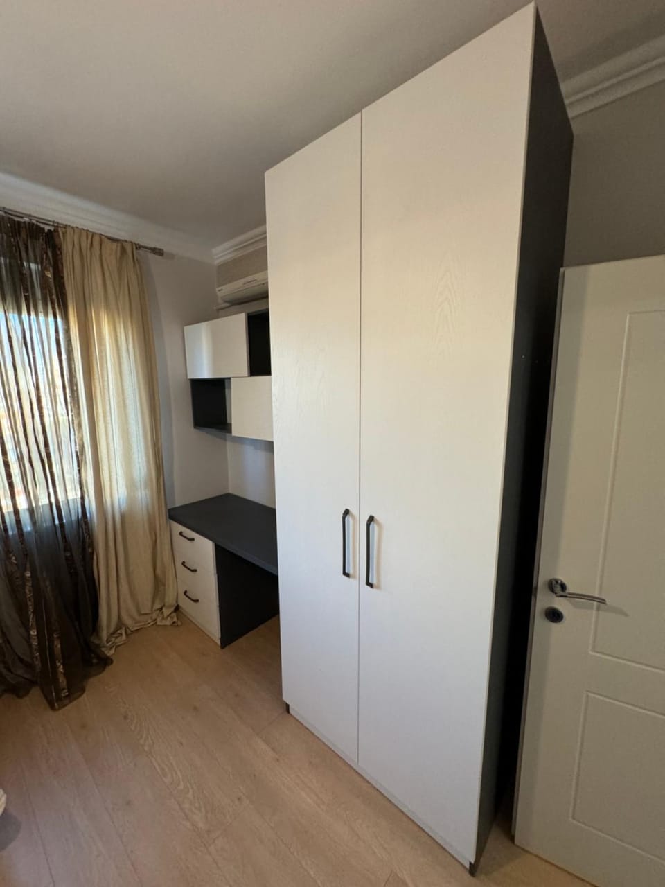 Bedroom, wardrobe