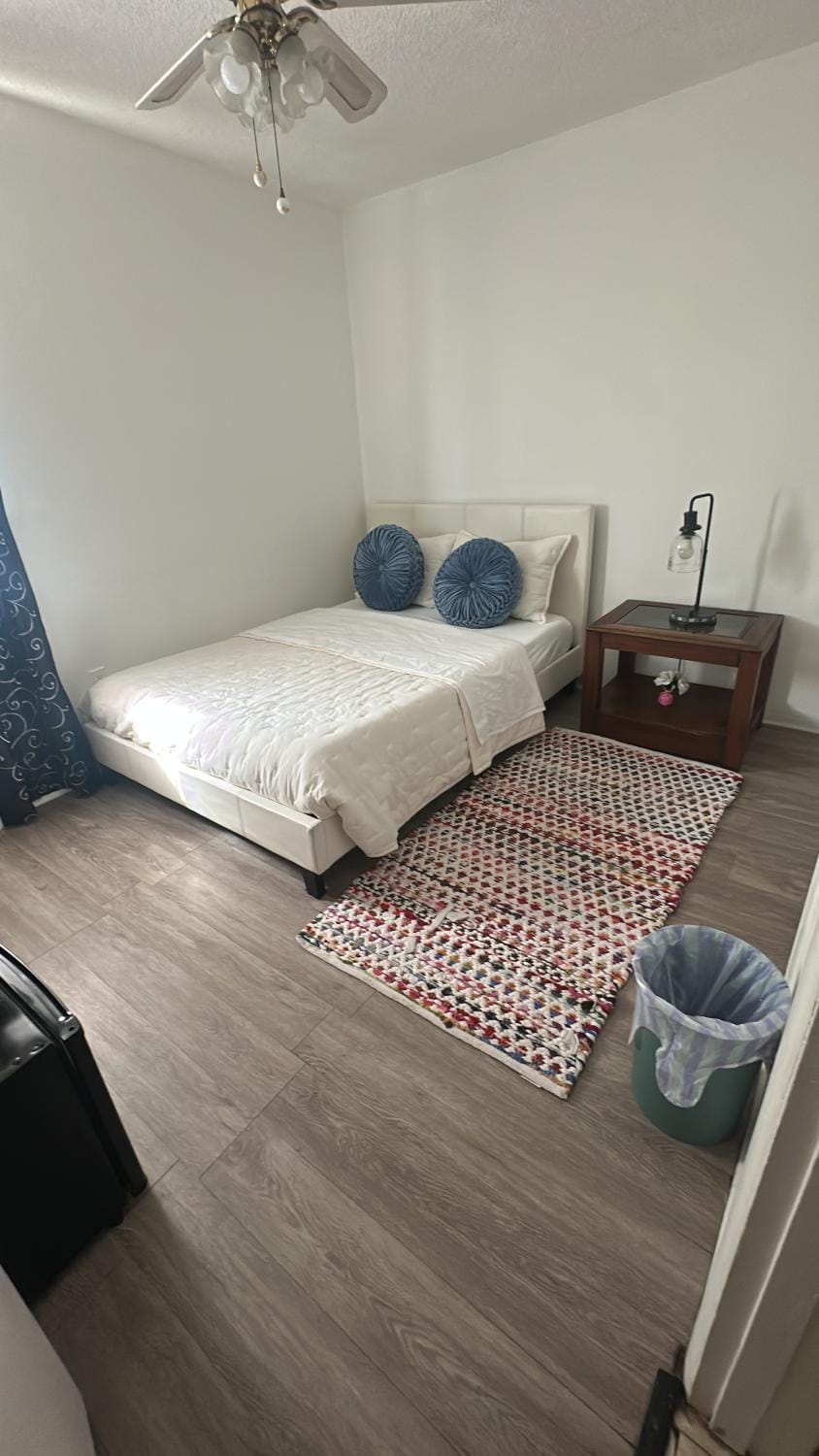 Hermosas habitaciones Vacation rental in Hollywood