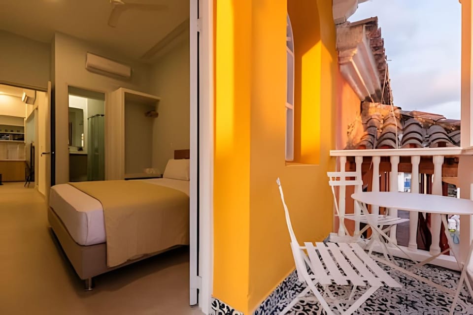 Apt with balcony in the Historic Center - Zaher G Apartment in Cartagena