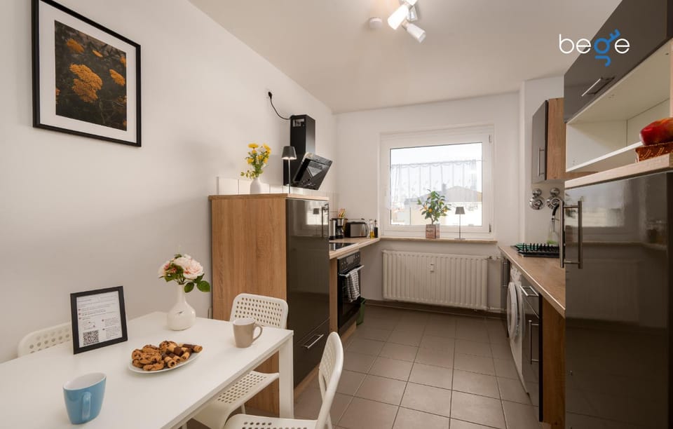 Dining area, oven, kitchen