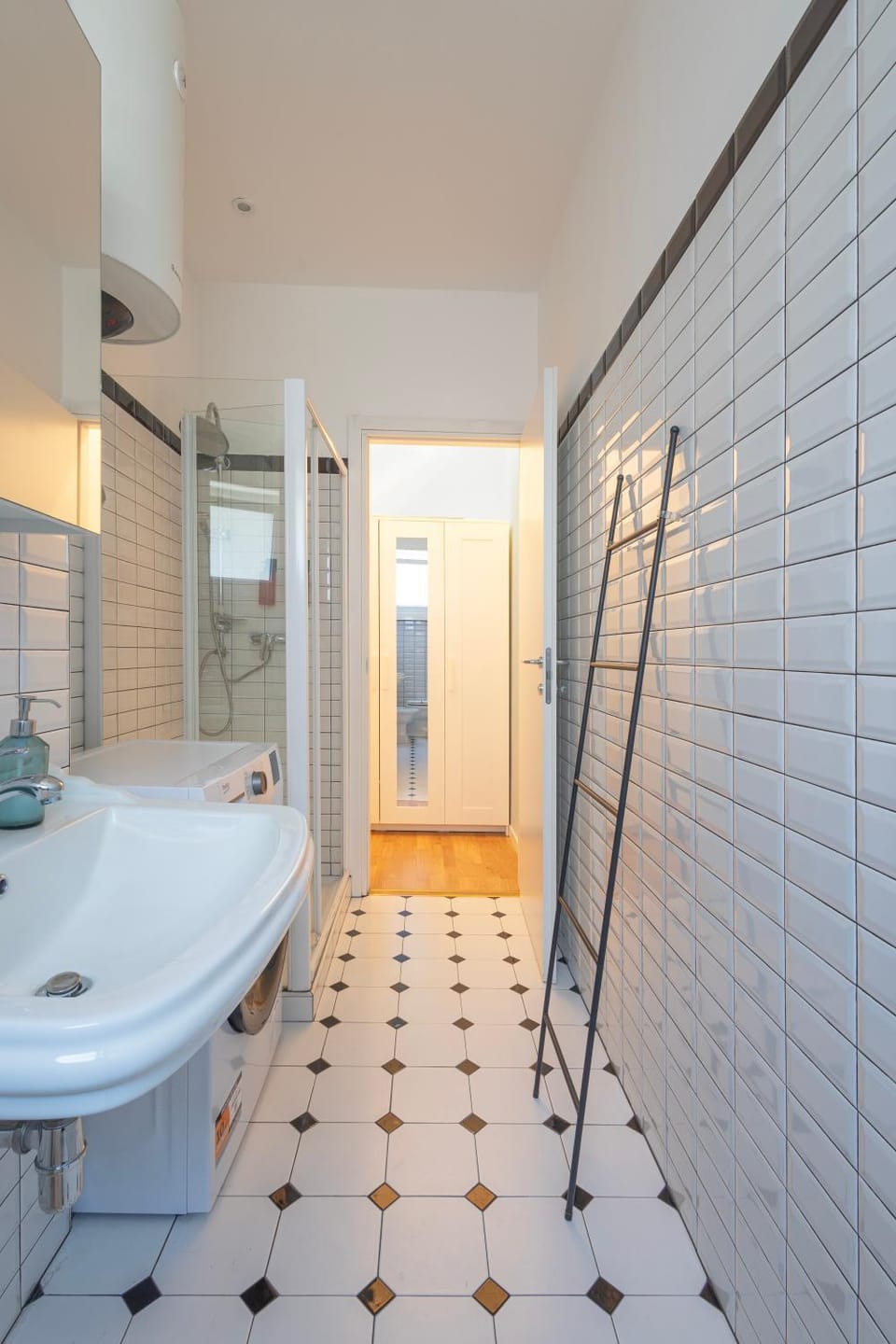 Shower, Bathroom, wardrobe