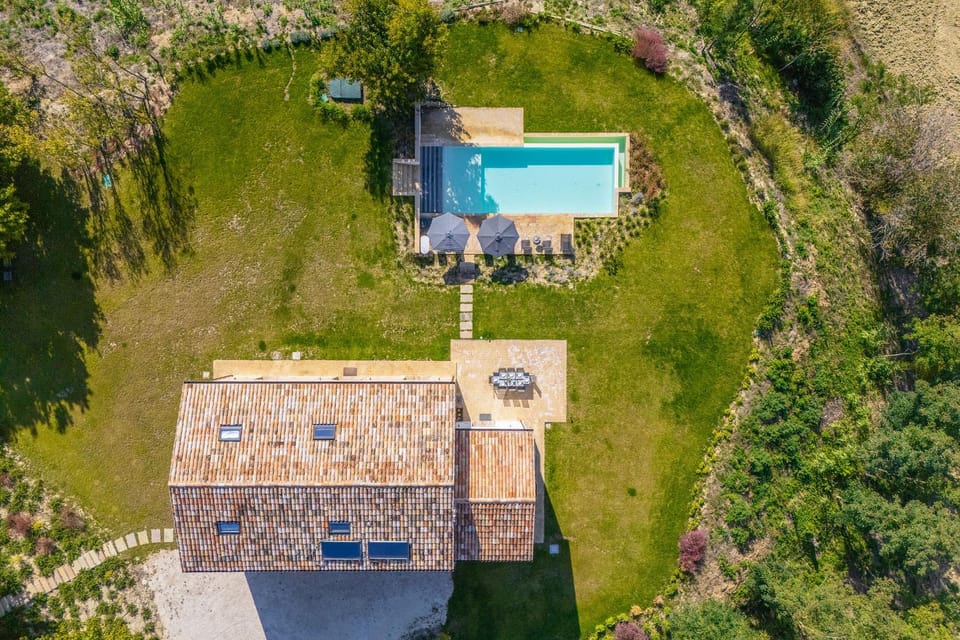 Bird's eye view, Swimming pool