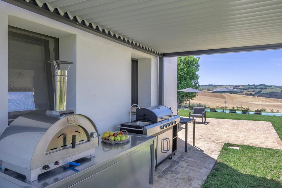 BBQ facilities, oven