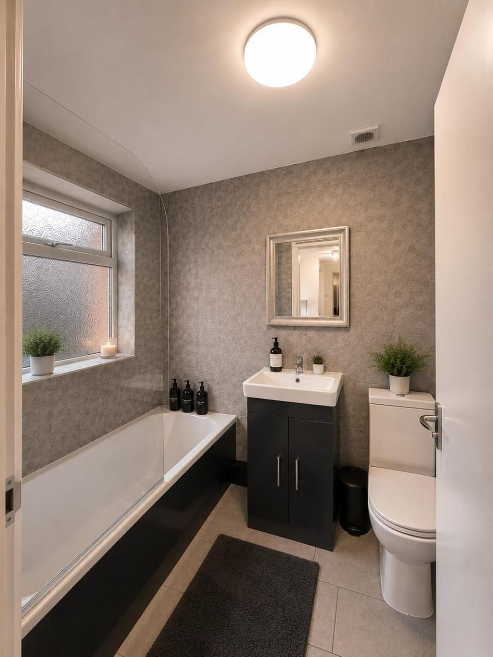 Shower, Toilet, Bathroom, Bath