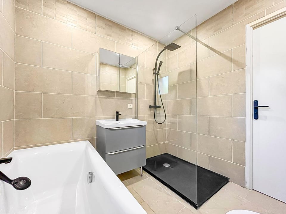 Shower, Bathroom, Bath