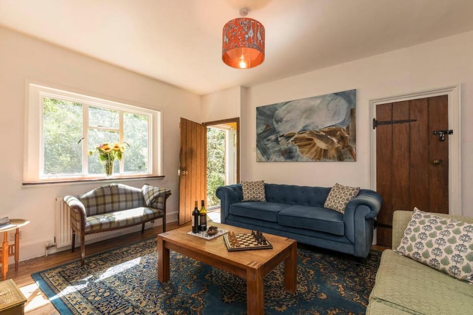 Large family home based at Westerlands Farm House in Chichester District