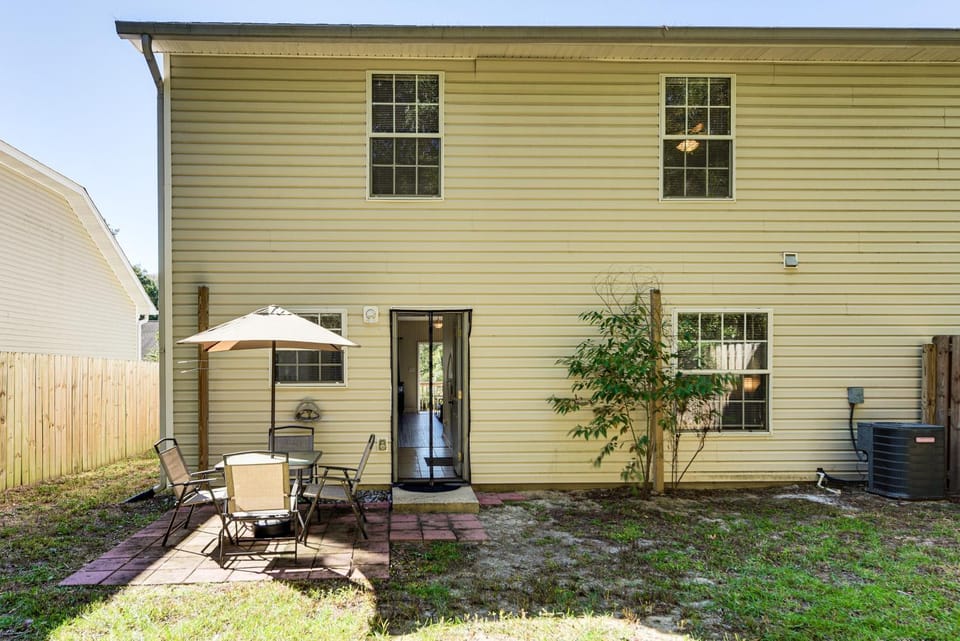 4 Mi to FSU: Pet-Friendly Townhome House in Tallahassee