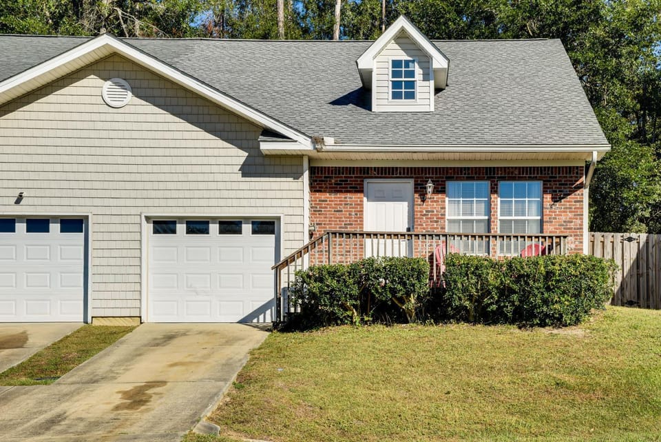 4 Mi to FSU: Pet-Friendly Townhome House in Tallahassee