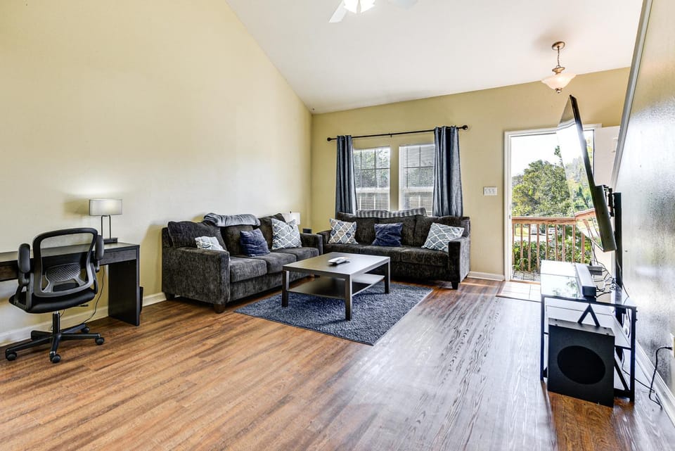 4 Mi to FSU: Pet-Friendly Townhome House in Tallahassee