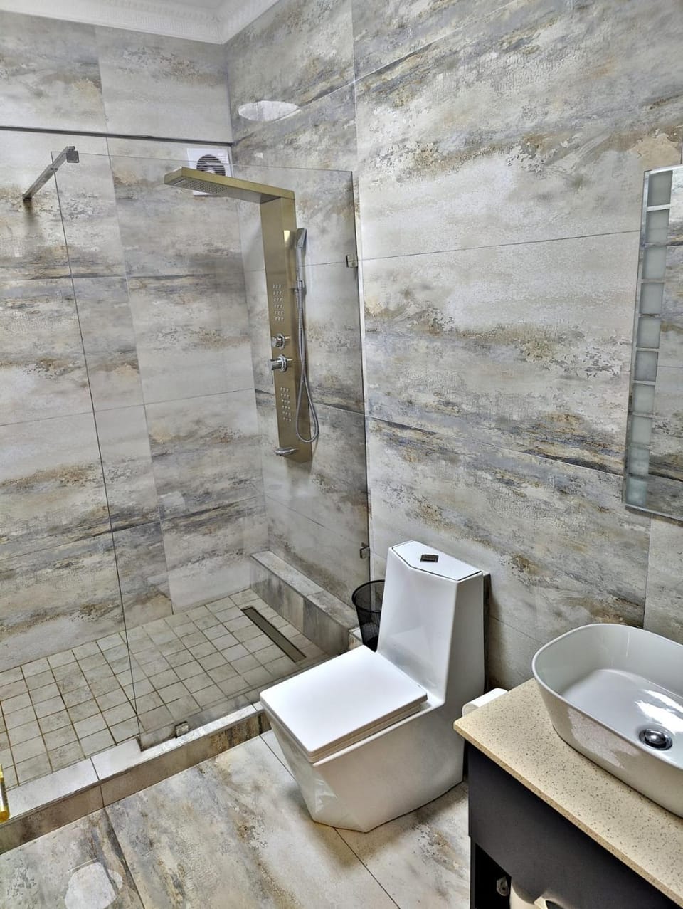 Shower, Bathroom