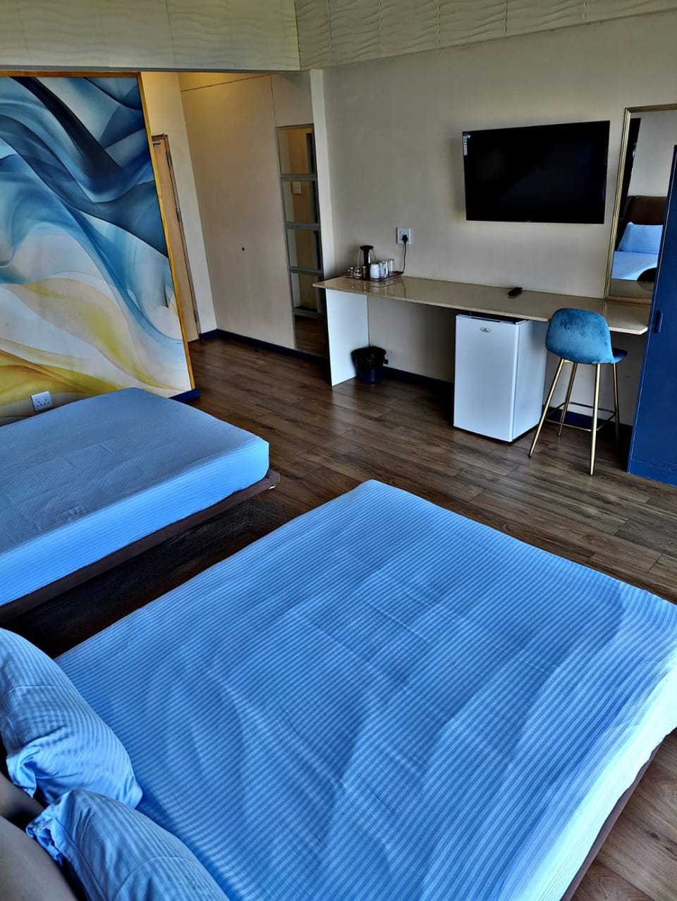 Photo of the whole room