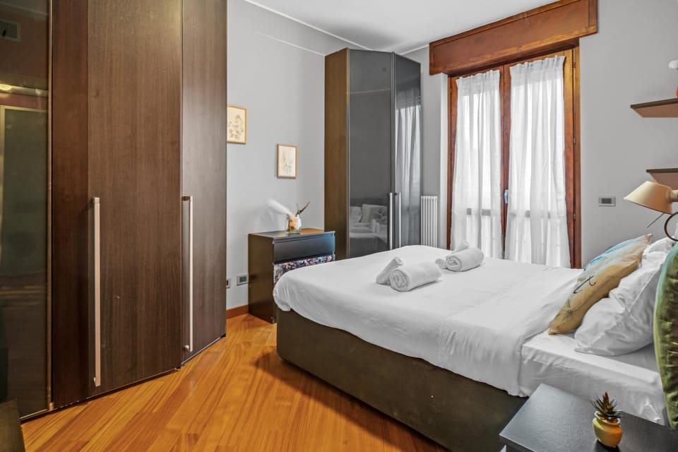 Bed, Photo of the whole room, Bedroom, towels, wardrobe