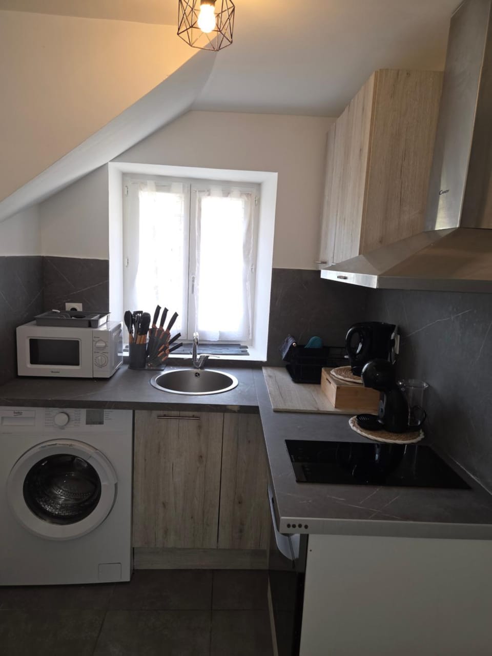 Kitchen or kitchenette, kitchen