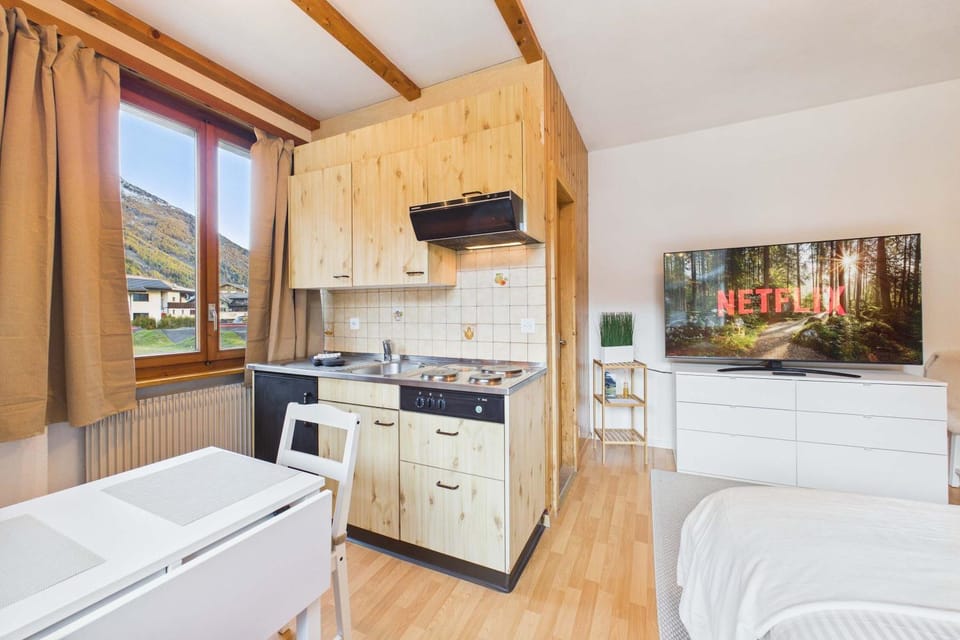Comfortable studio with balcony and panoramic view Apartment in Canton of Valais