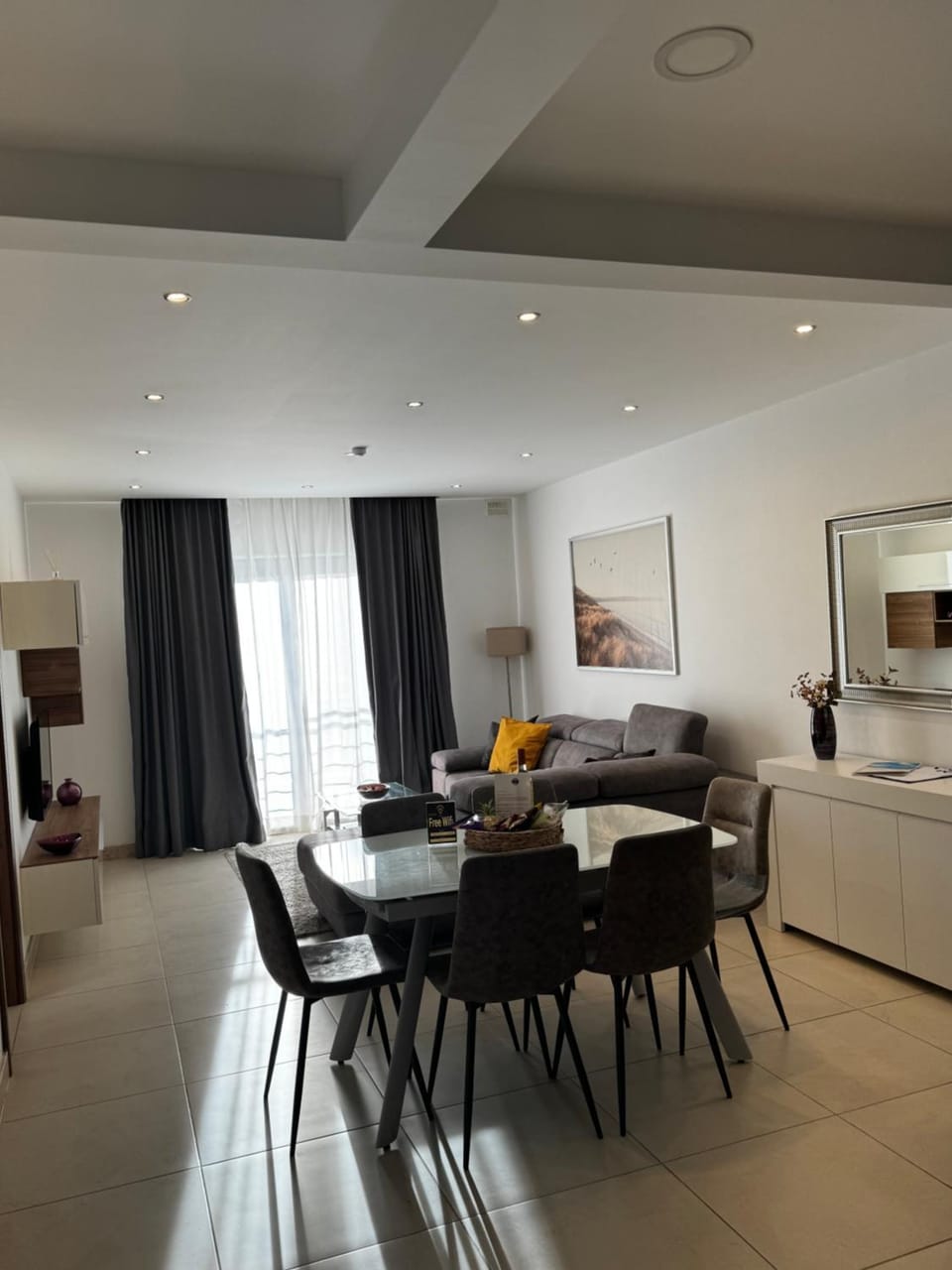 Living room, Seating area, Dining area