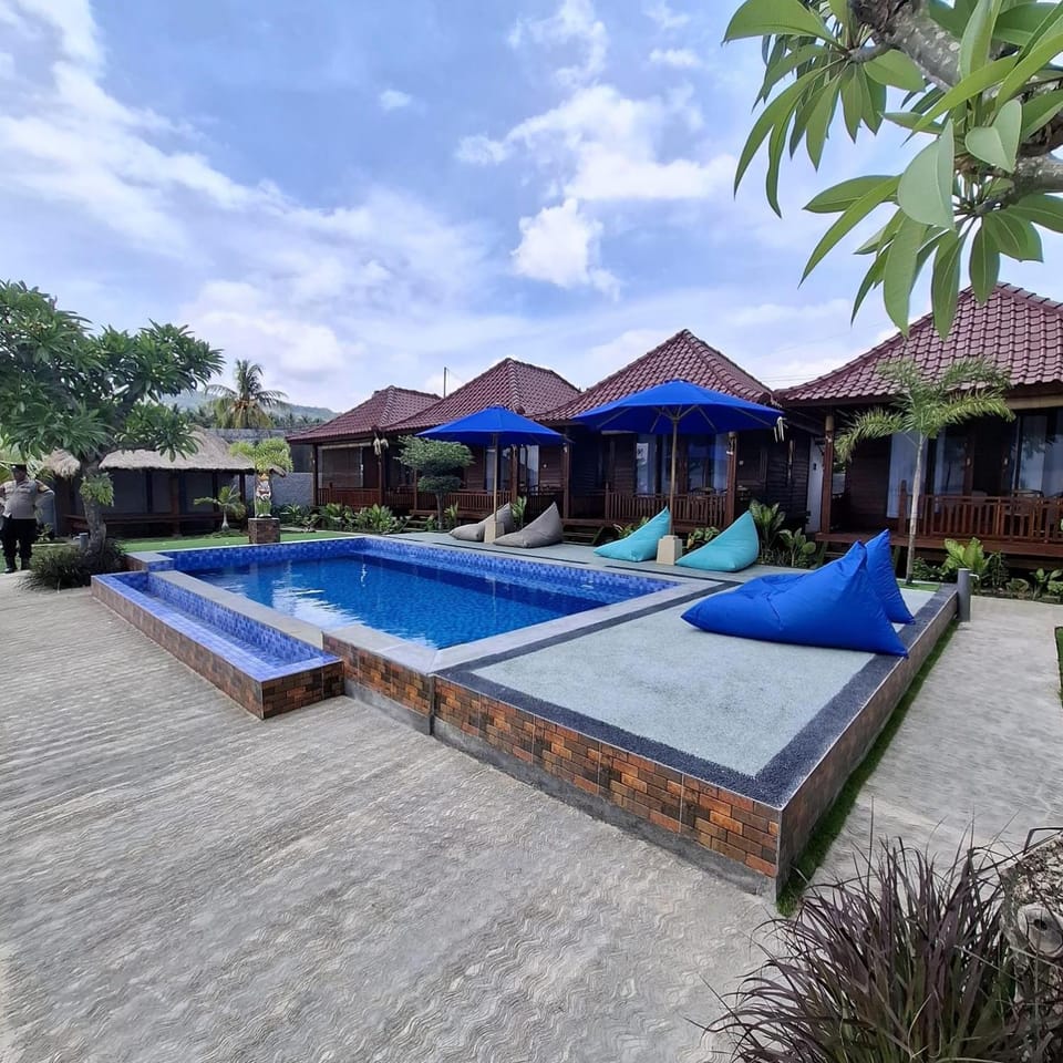 SEAVIEW Bungalow & Resto Apartment in Central Sekotong