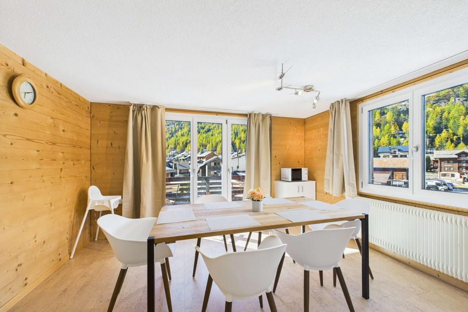 Vacation rental for families & groups Apartment in Canton of Valais
