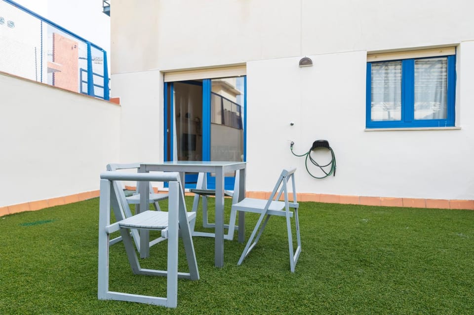 Patio, Day