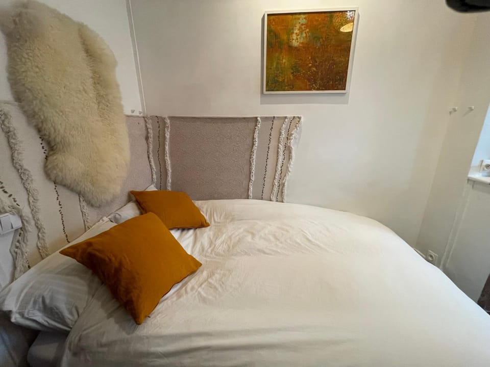 Chambre st germain Apartment in Paris
