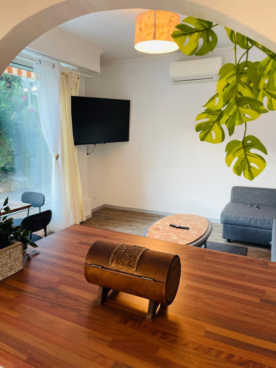 centre Golf Juan - beach & train station Apartment in Antibes