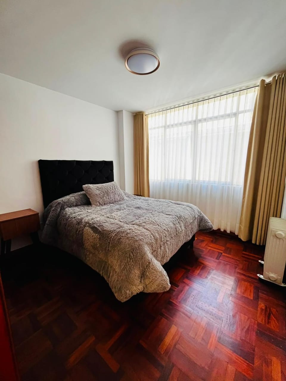 Bed, Bedroom, heating