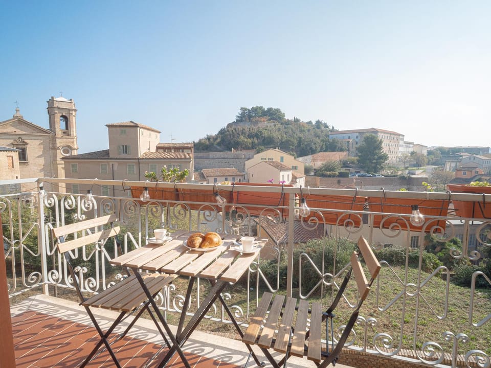 Property building, Day, Natural landscape, View (from property/room), Balcony/Terrace, Dining area