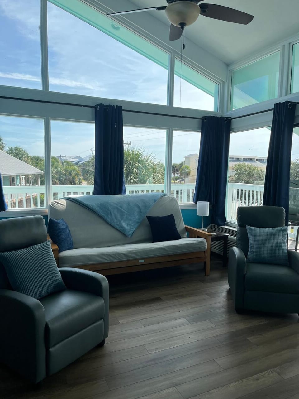 Sky Blue 321 Apartment in Cedar Key