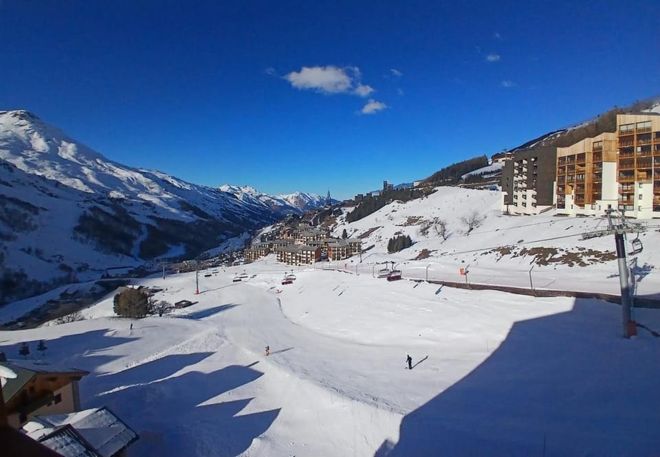 Nearby landmark, Natural landscape, Winter, Skiing, Mountain view