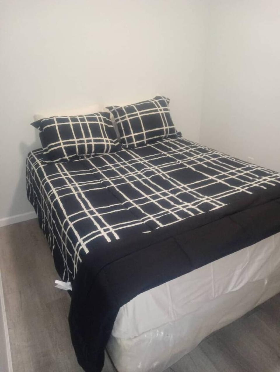 Cozy 3 Bedrooms Full Kitchen Smart TV House in Schenectady