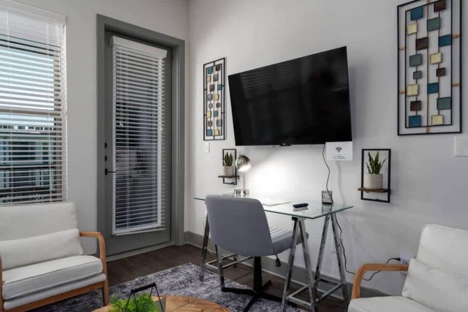 Luxury Apt with shopping and restaurants Apartment in Vestavia Hills