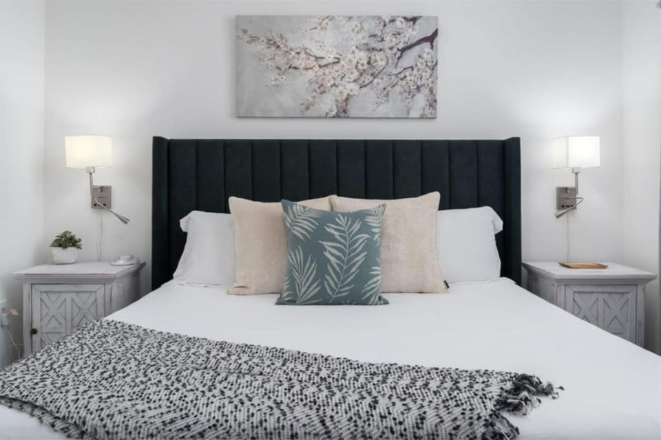 PetFriendly Getaway with Pool and Gym Apartment in Pelham