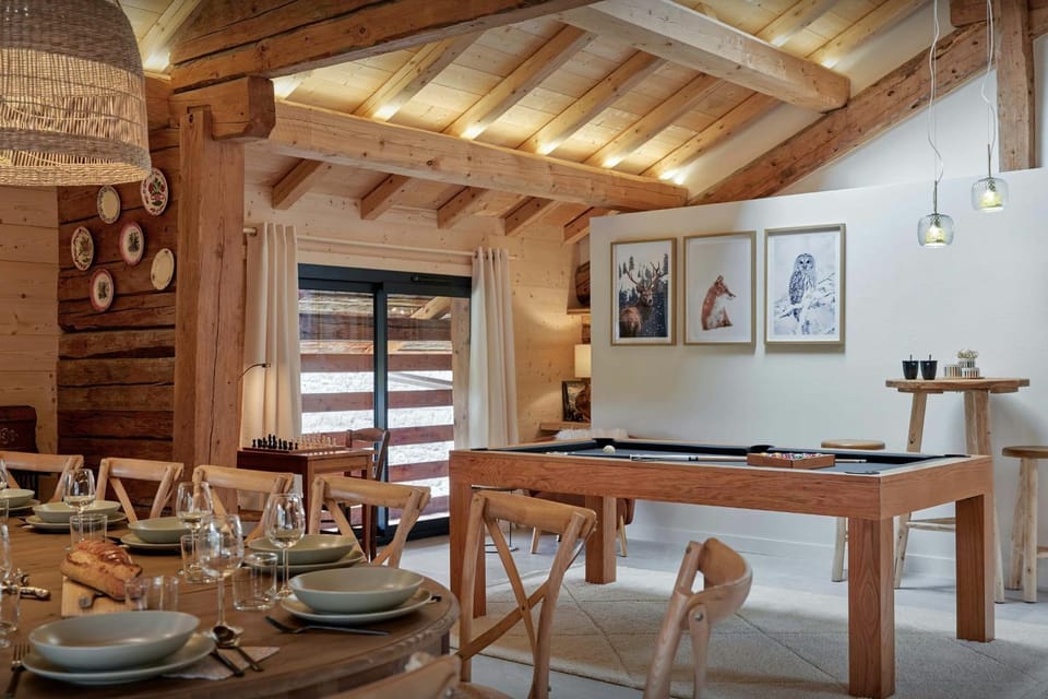 Billiard, Dining area