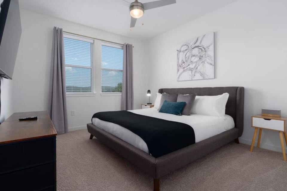 2 King Suites, Pool Near Oak Mountain Apartment in Pelham