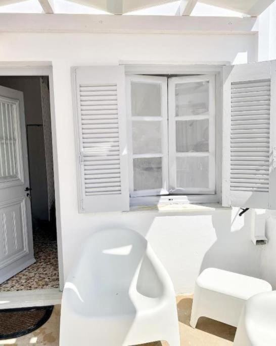 Cabarnus House House in Paros