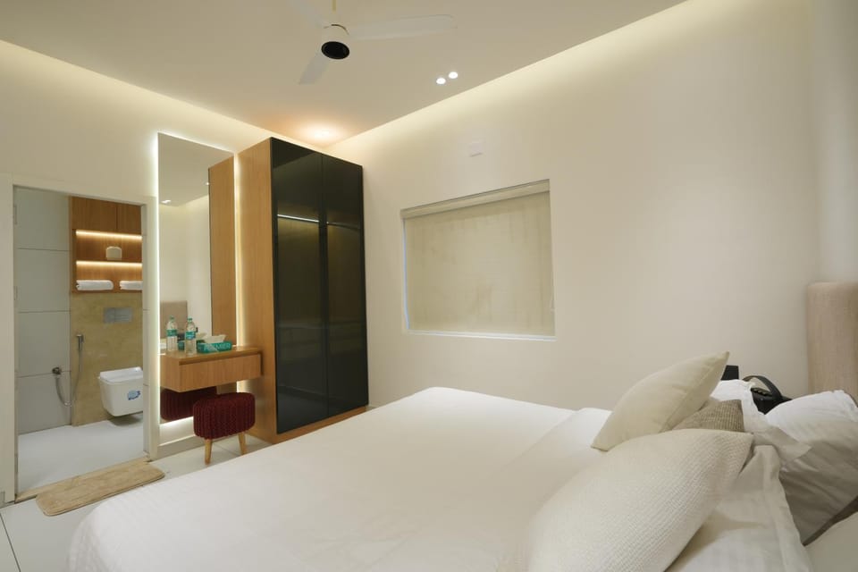 Bedroom, wardrobe