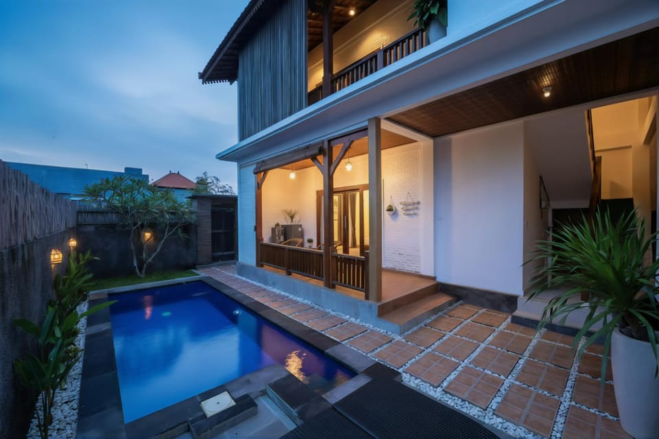 Swimming pool, Swimming pool