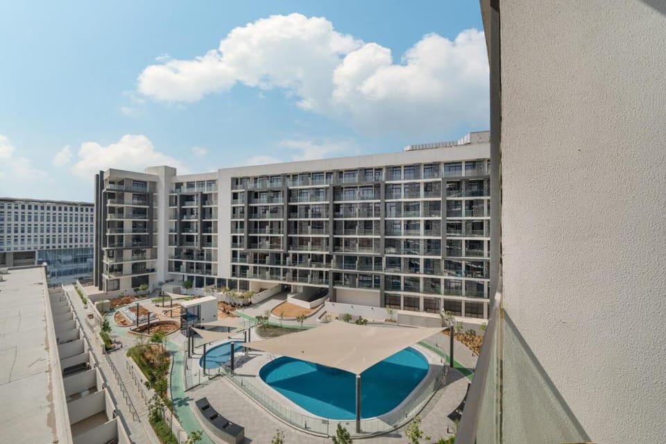 Cozy Studio, 2 Balconies, Airport & Yas F1 Circuit Apartment in Abu Dhabi