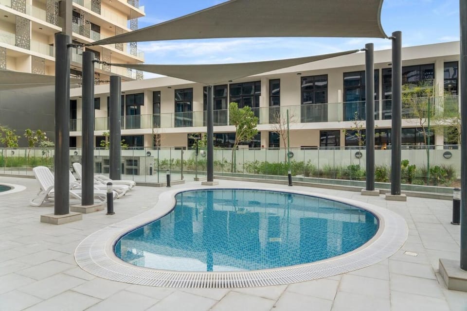 Cozy Studio, 2 Balconies, Airport & Yas F1 Circuit Apartment in Abu Dhabi