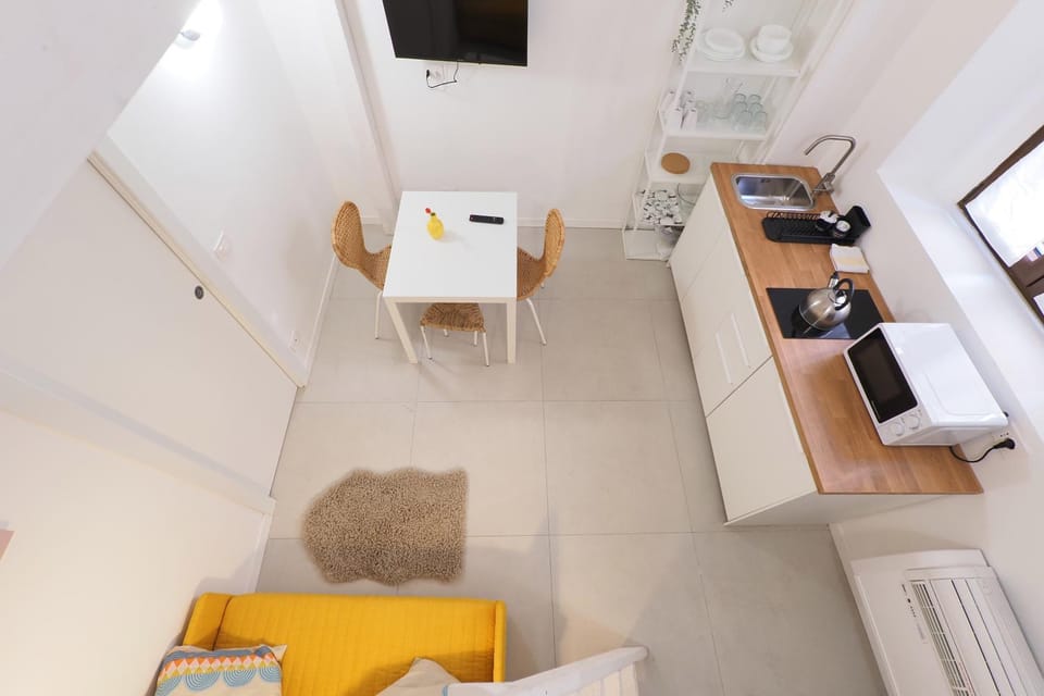 TV and multimedia, Kitchen or kitchenette, Living room, Dining area
