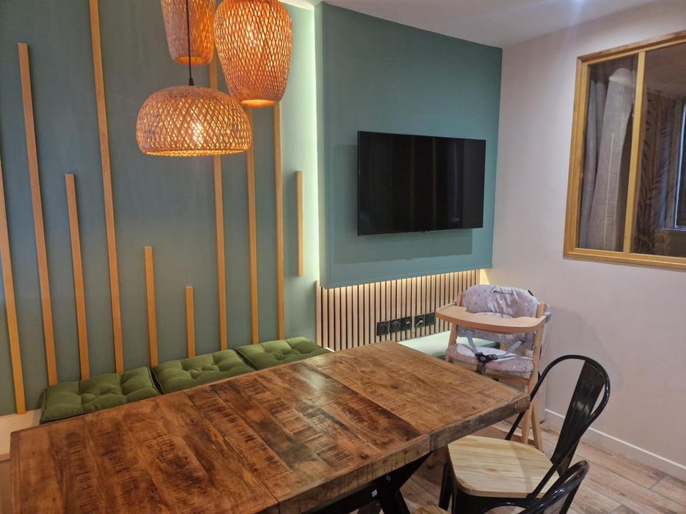 PASTO DROITE Appartement Nice 6P Apartment in Nice