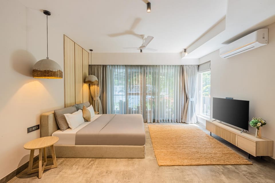 Bed, TV and multimedia, Photo of the whole room, Bedroom, air conditioner