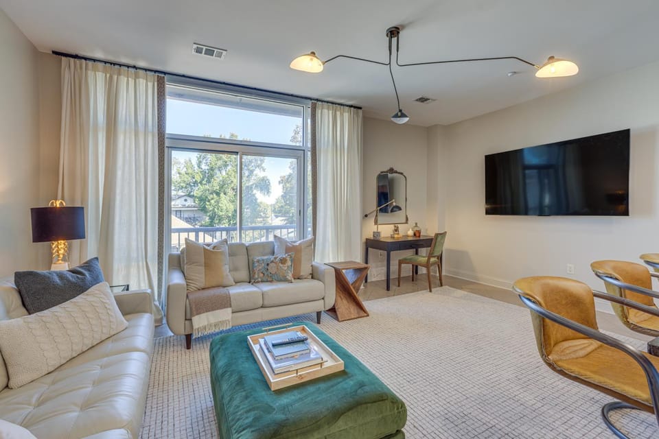 Walk to UA Campus: Apt w/ Secure Parking! House in Northport