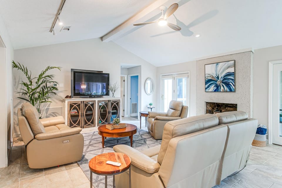 Near Beach! St Simons Island Gem in Golf Community House in Saint Simons Island