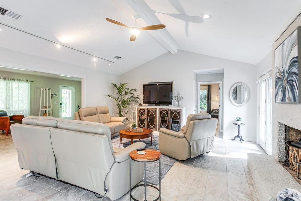 Near Beach! St Simons Island Gem in Golf Community House in Saint Simons Island
