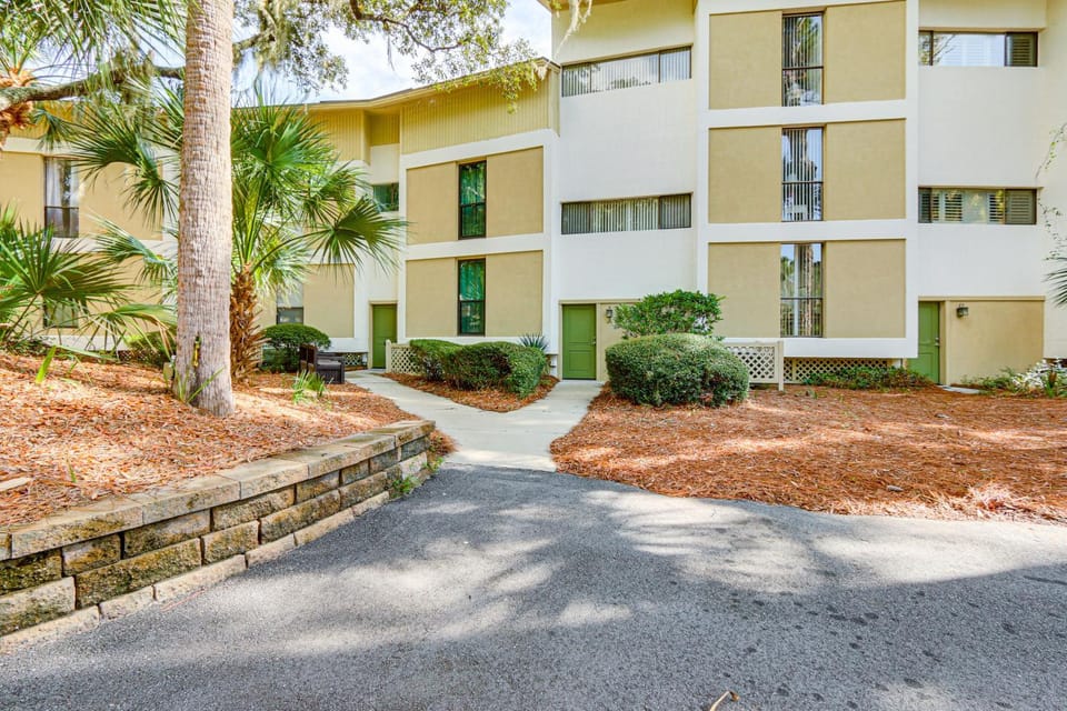 Walk to Beach: Peaceful Hilton Head Island Condo House in South Forest Beach